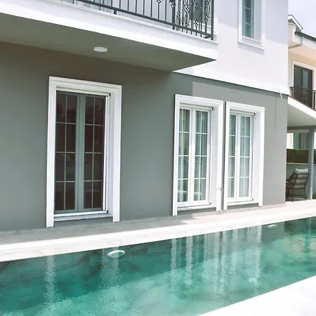 4 Bedroom Ensuite Private With Swimming Pool Вилла
