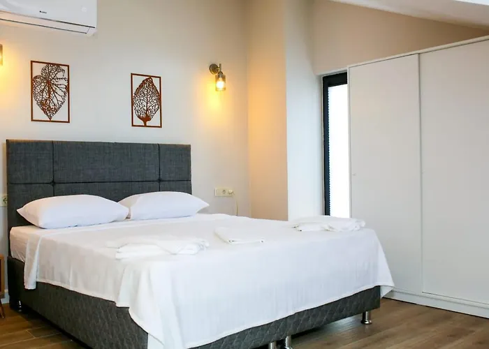 4 Bedroom Ensuite Private With Swimming Pool *