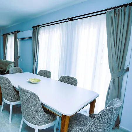Villa 4 Bedroom Ensuite Private With Swimming Pool *